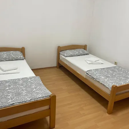 Haris I Melisa Apartamento *