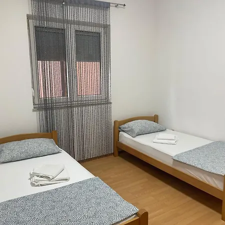 Haris I Melisa Apartamento *